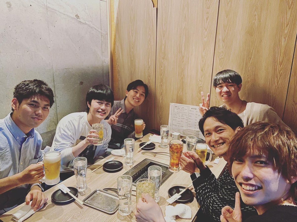 myself0413's tweet photo. 10年後の自分達に乾杯です🤣😆みんな素敵に成長しました💕‼️ https://t.co/Tn8yELwH9z