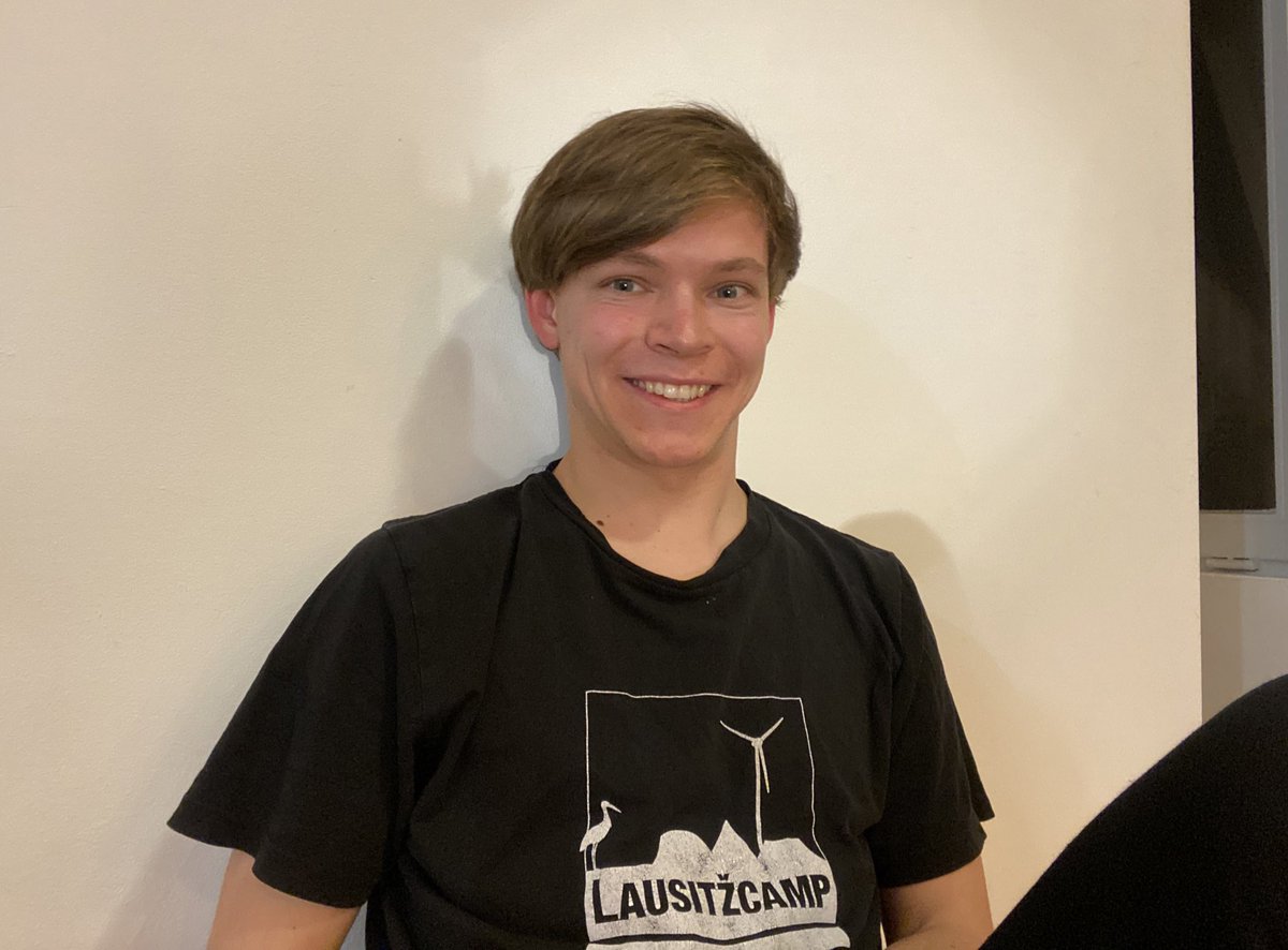 ‼️ Wichtig Leute ‼️

Diesen Sonntag: Demo in der Lausitz für einen sozialgerechten Kohleausstieg! Damit endlich die Menschen vor Ort &amp; das Klima profitieren - und nicht ein einzelner Konzern!

🗓️ am 07. Mai
🕧 ab 12:30 Uhr
📍 Bahnhof Schleife