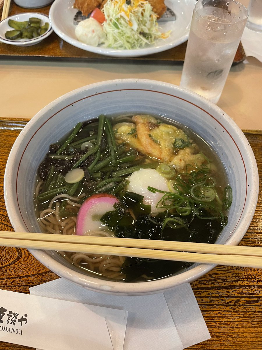 はじめてのコミコン
色々回って楽しい〜
おそば美味しかった