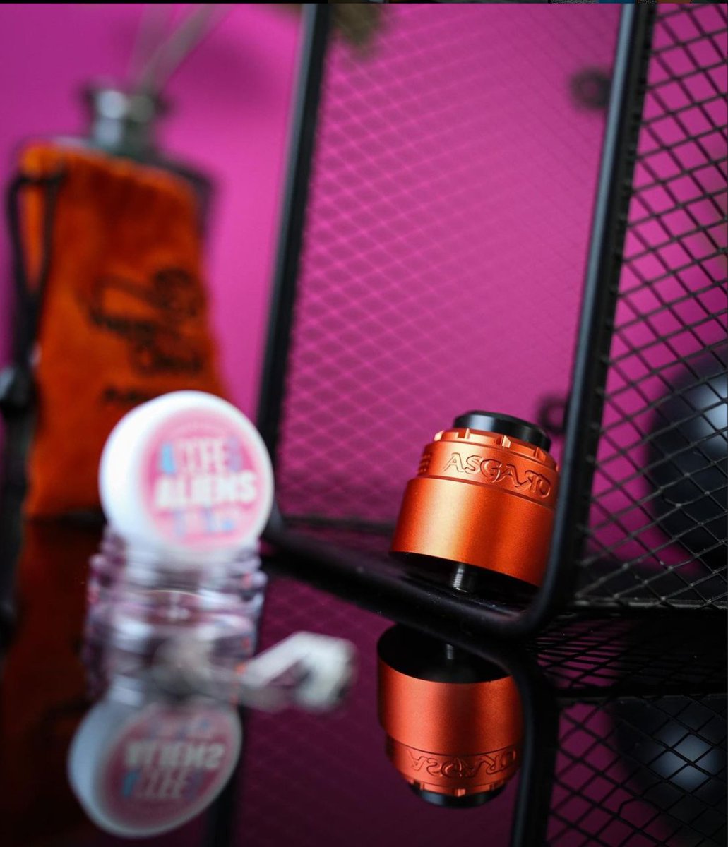 evovapinguk's tweet photo. Say hello to @ginge152.tvc a major member of the Evo community and team @vaperzcloud. Take a look through his amazing work!
-
https://t.co/b93h3K3DVH
-
#evovapinguk #teamevo #evolutionvaping https://t.co/6rtnB6GSsu
