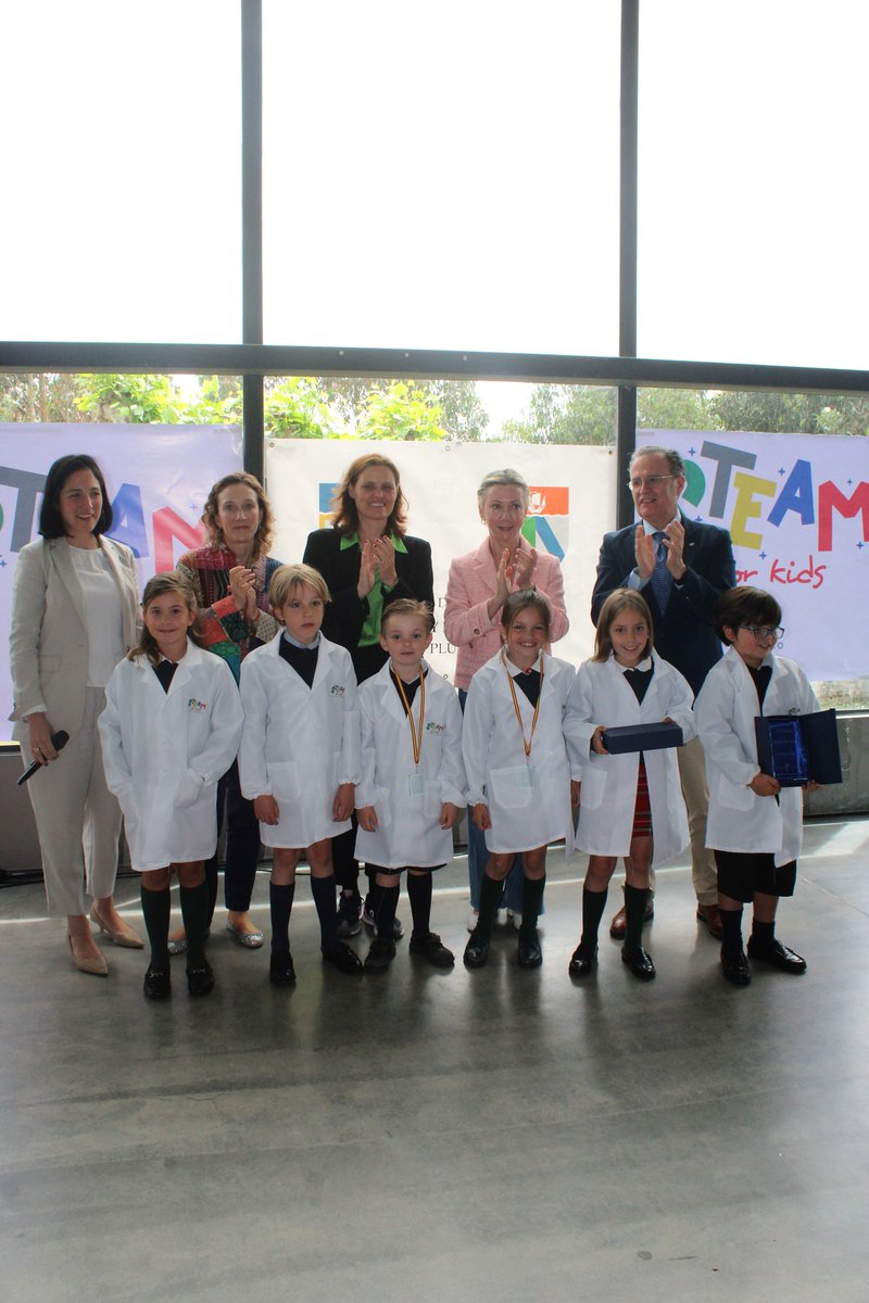 MontespinoEdu's tweet image. Concurso científico #STEAMforkids en colaboración con la #FundaciónSanRafael. Alumnos y alumnas entre 3 y 7 años diseñan experimentos científicos con materiales cotidianos: #Imaginación, #creatividad y #curiosidad inundan las casas #Innovación #STEM #ciencia #científicos #coruña