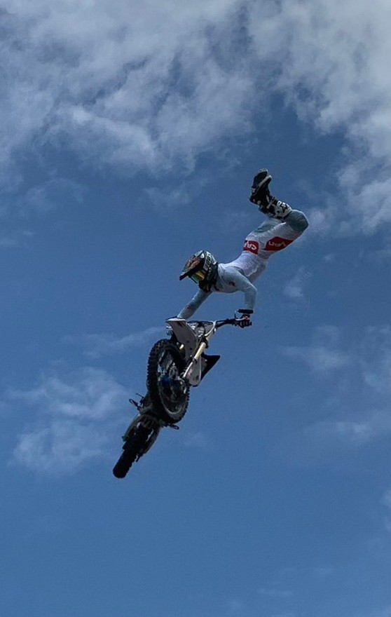 DrXr250r's tweet image. #FMXSHOWCASE
久しぶりのFMX楽しかった😀
みんなナイスジャンプを見せてくれました✨