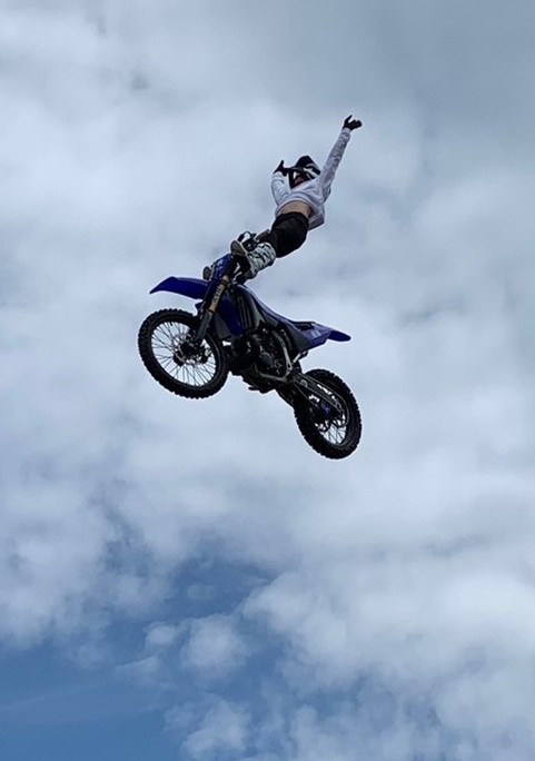 DrXr250r's tweet image. #FMXSHOWCASE
久しぶりのFMX楽しかった😀
みんなナイスジャンプを見せてくれました✨