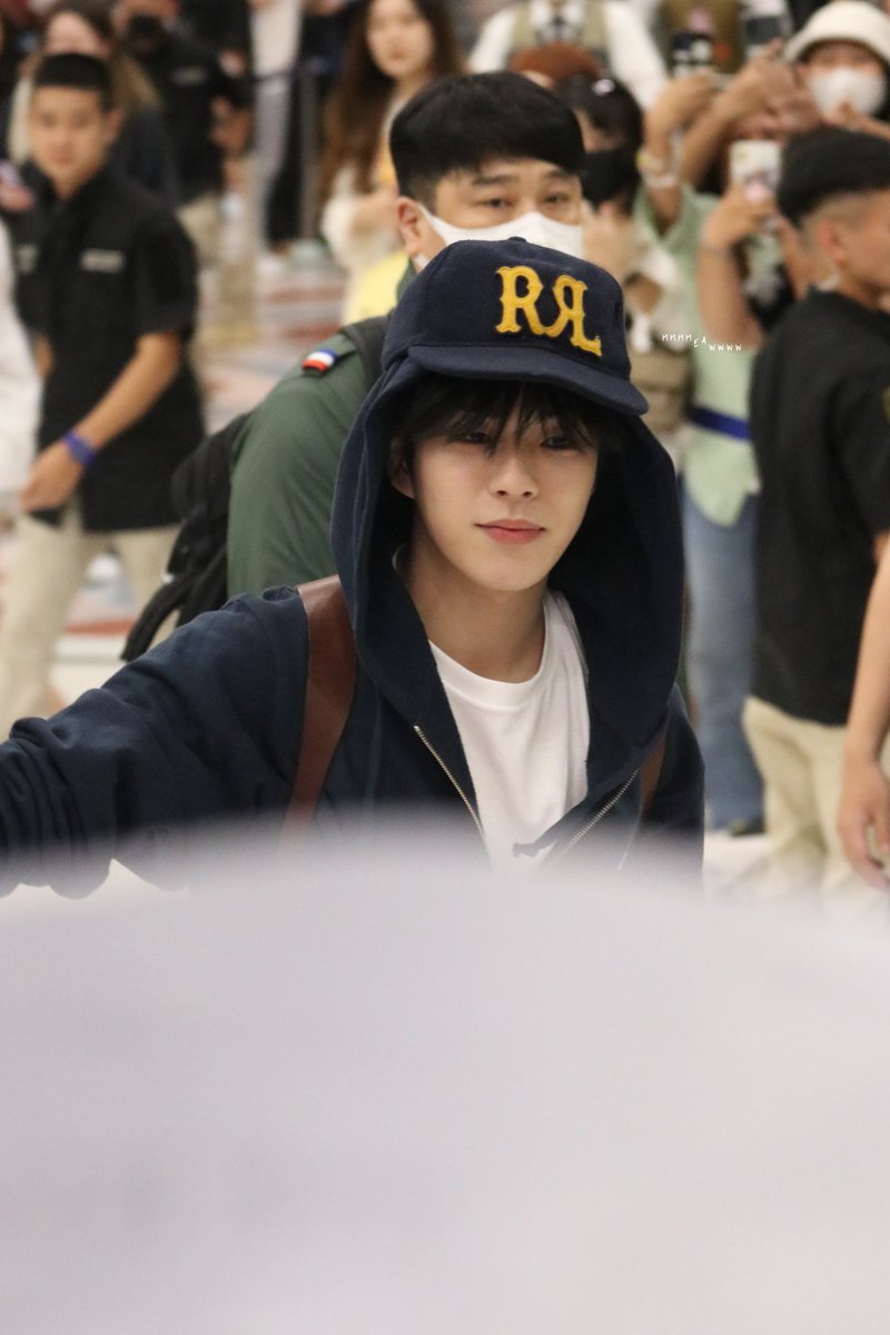 4ever01ove's tweet photo. 너무 잘생겨서 입이 안다물림 https://t.co/JJ3OM6bri2