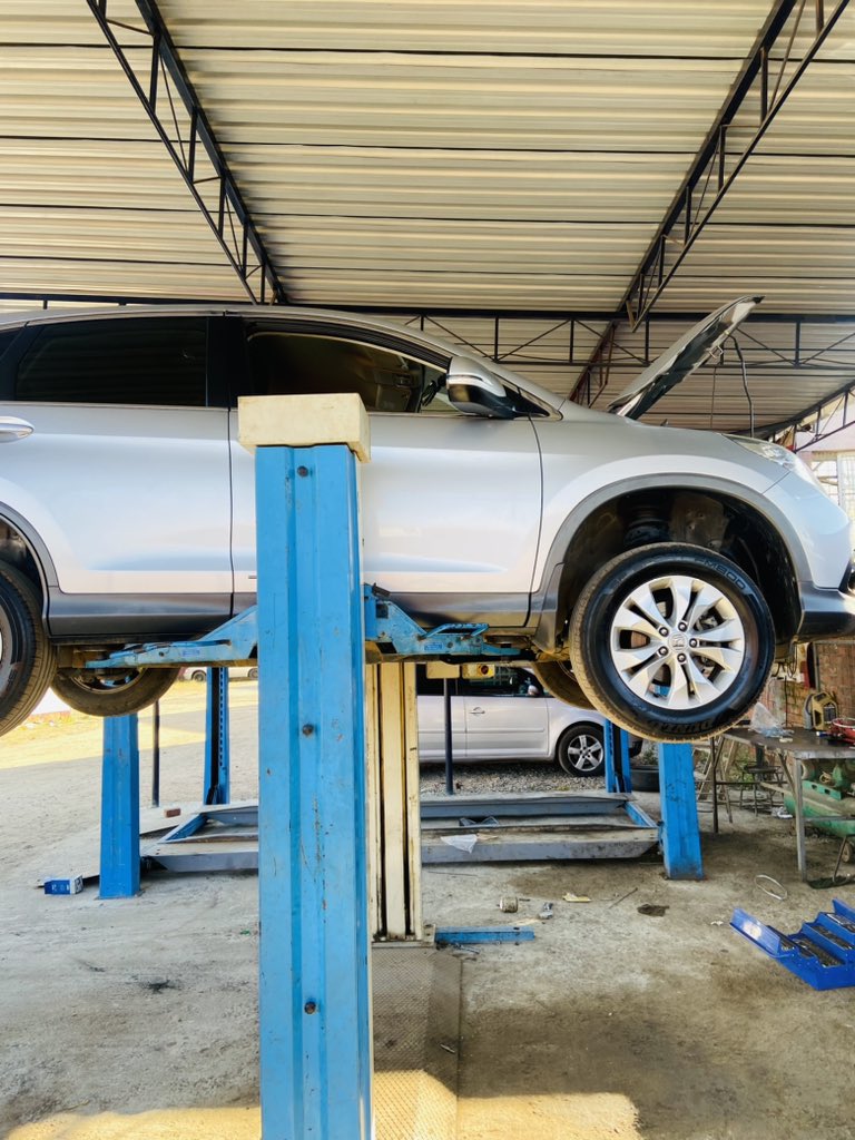 mrg_motors's tweet photo. This Honda CRV RM came for a general vehicle check.

We heard a noise from the front right of the car and upon inspection, we discovered that the stabilizer bar was missing. We replaced the missing stabilizer bar, which resolved the issue.

No Job is too big, No Job is too small! https://t.co/AXrZUKrWUz