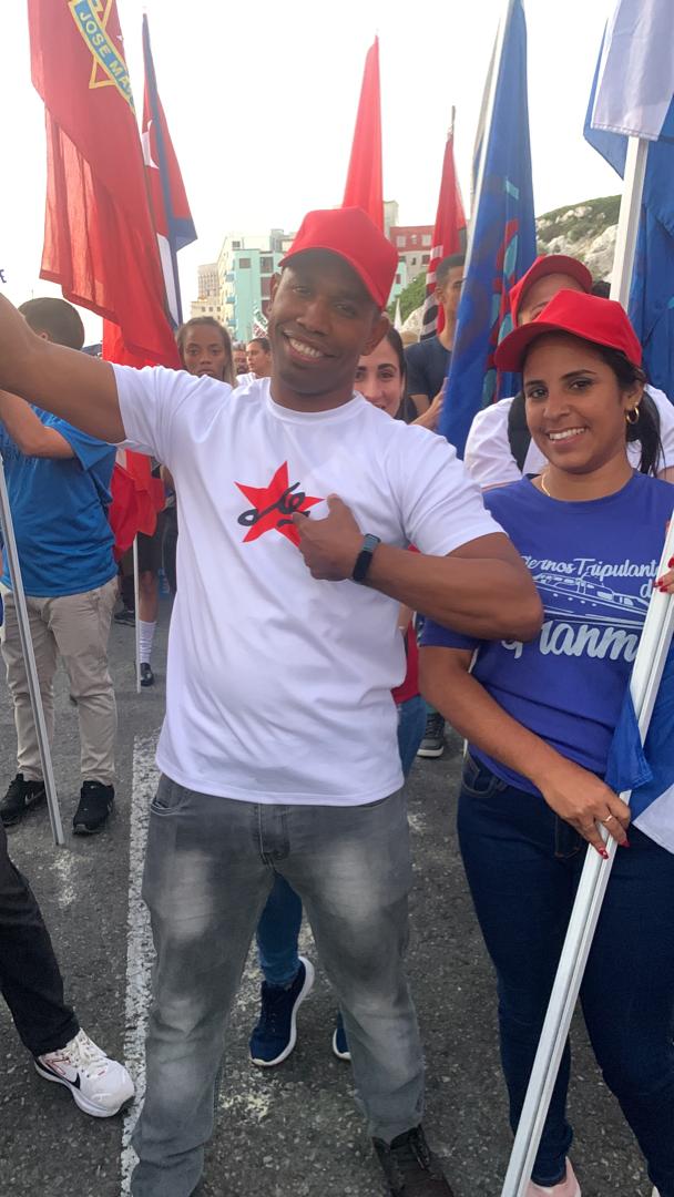 MinfarC's tweet photo. Esta es una fiesta obrera de Patria o Muerte, nos convocan los sueños de justicia y la fidelidad al socialismo.
#ALaPatriaManosYCorazón https://t.co/NFVEE4URd8