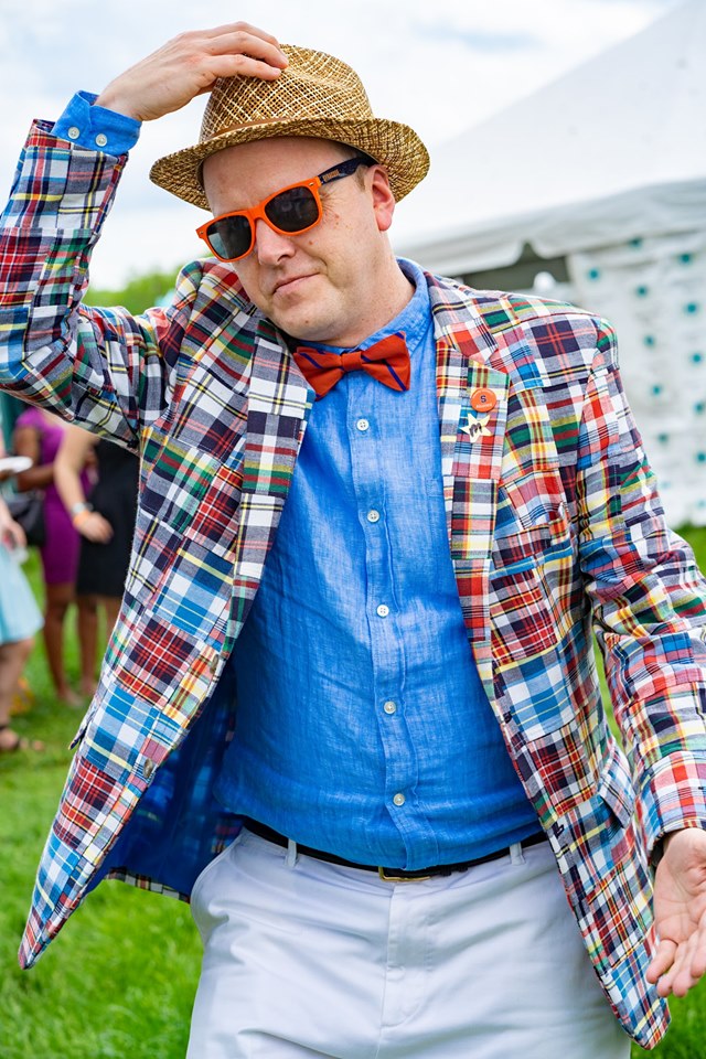 davpresto's tweet photo. Day before the @KentuckyDerby and @VAGoldCup:
The #BusCaptain may have altered his appearance over the years but the end result is always a great outing.
@WTOP https://t.co/mMw3lb4rOe