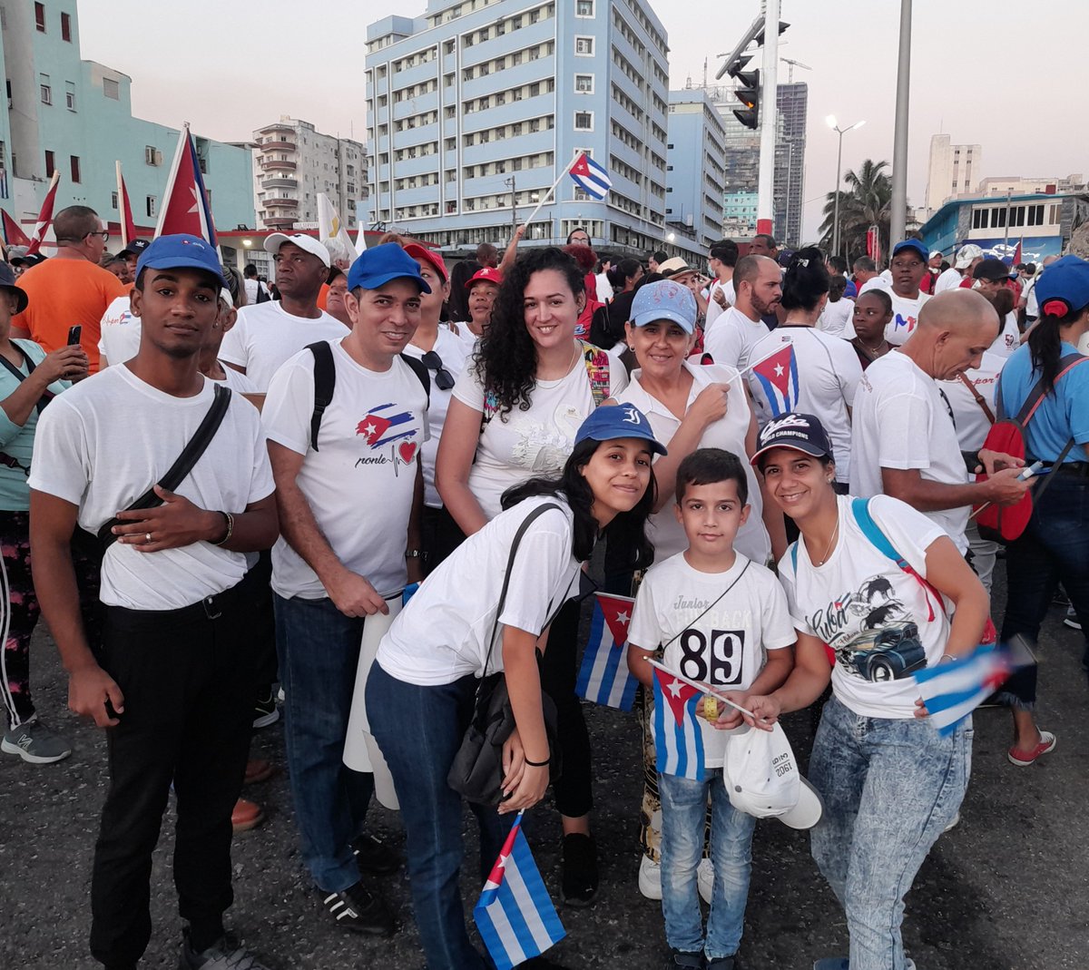 La Sala 2da Penal del TPP La Habana por la patria: manos y corazon y demostrando que mejor es posible!#CubaPorLaVida