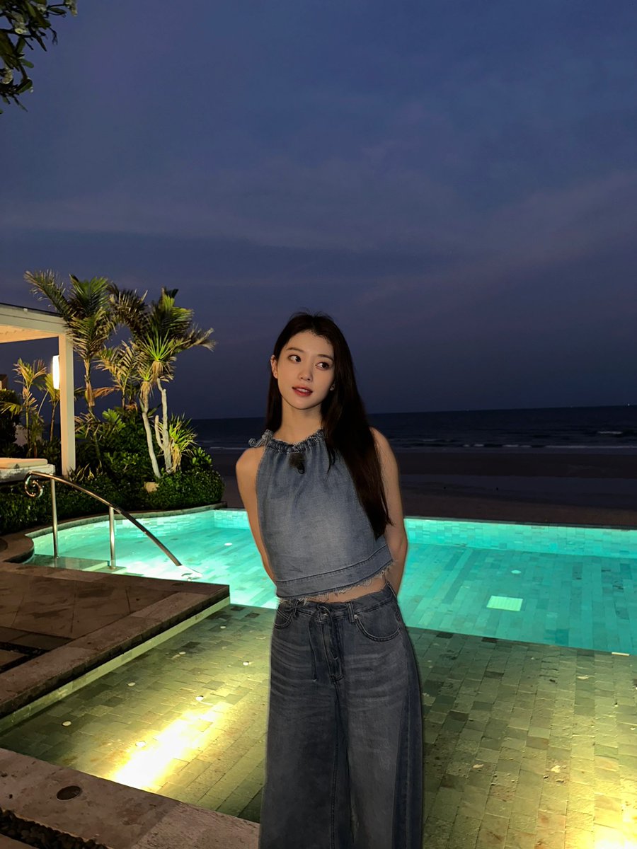 official_kep1er's tweet image. 🏝️🤍🍉🥥

#샤오팅 #XIAOTING
#Kep1er #케플러