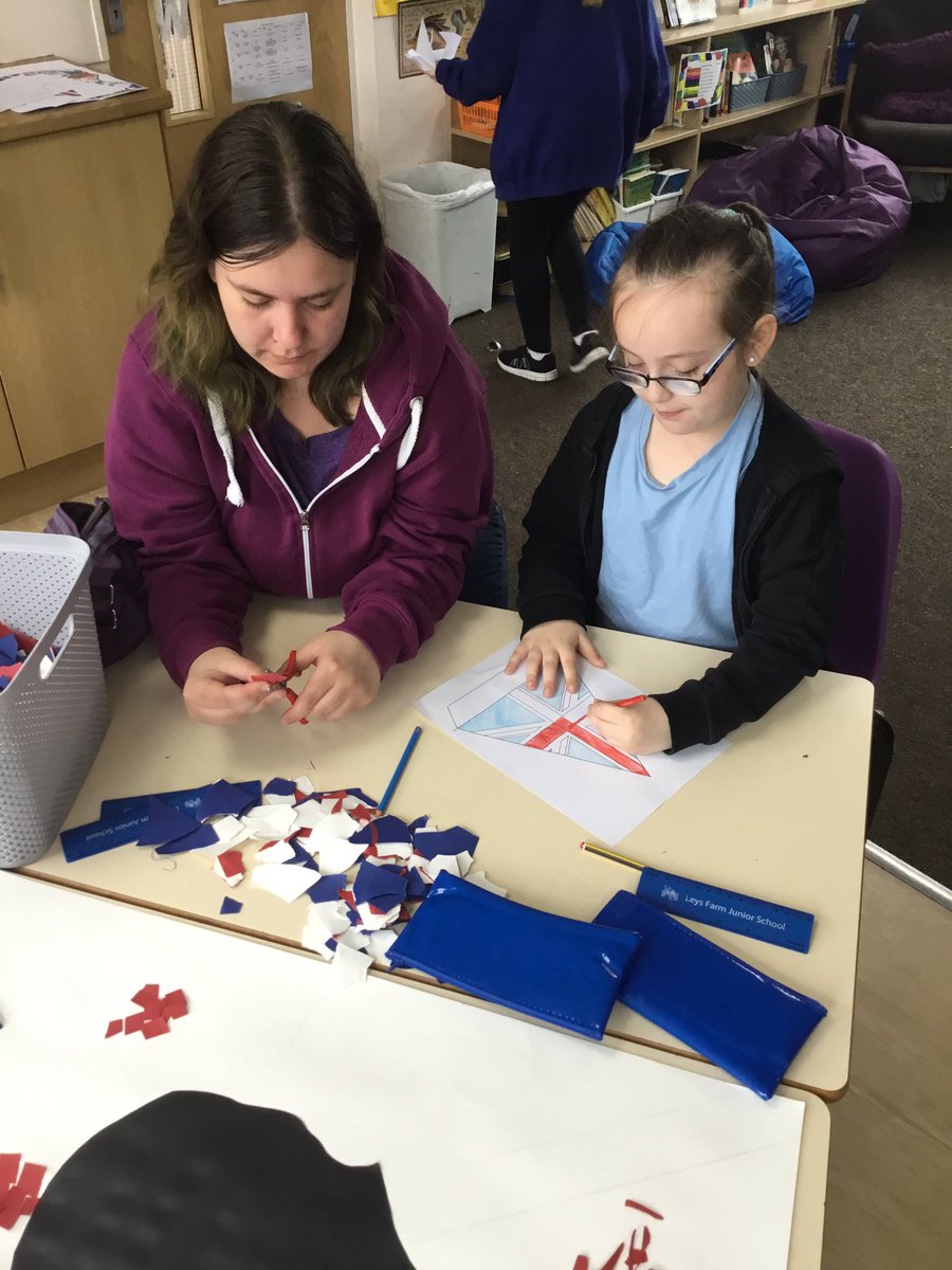 LeysFarm's tweet photo. As you can see, Class 4W and their adults are having a ‘Ripping Royal-time’ today for our Coronation Celebration event. I am ‘Royally’ impressed with their efforts. #LFJSArt #Coronation https://t.co/mfoew1iLxO