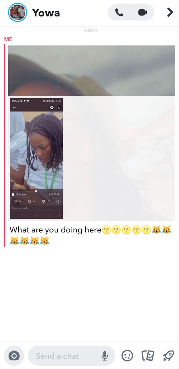 BaniazSecret's tweet photo. @reddishtv_ @Smiling_Chee1 @DailyLoud @InternetH0F @falzthebahdguy @DONJAZZY I Sabi this girl die😹 

Yowa😹 https://t.co/PjQ4qx6aDS