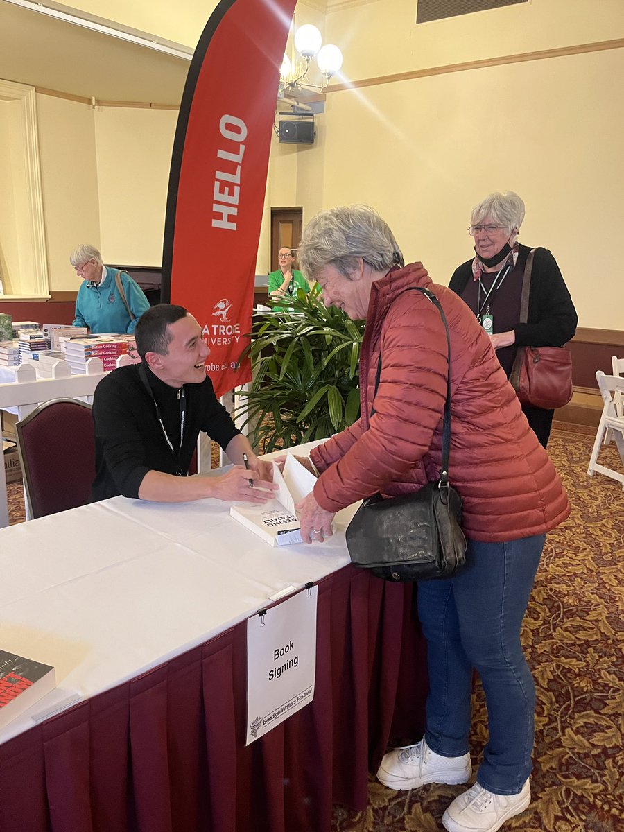 Had Amazing session at the @bgowritersfest  with <a href="/Sophiemcneill/">Sophie McNeill</a>  ! Thanks to audiences!! Also so nice to meet with good friend <a href="/PearsonElaine/">Elaine Pearson</a>  
#freeingmyfamily  #TheCostOfFreedom