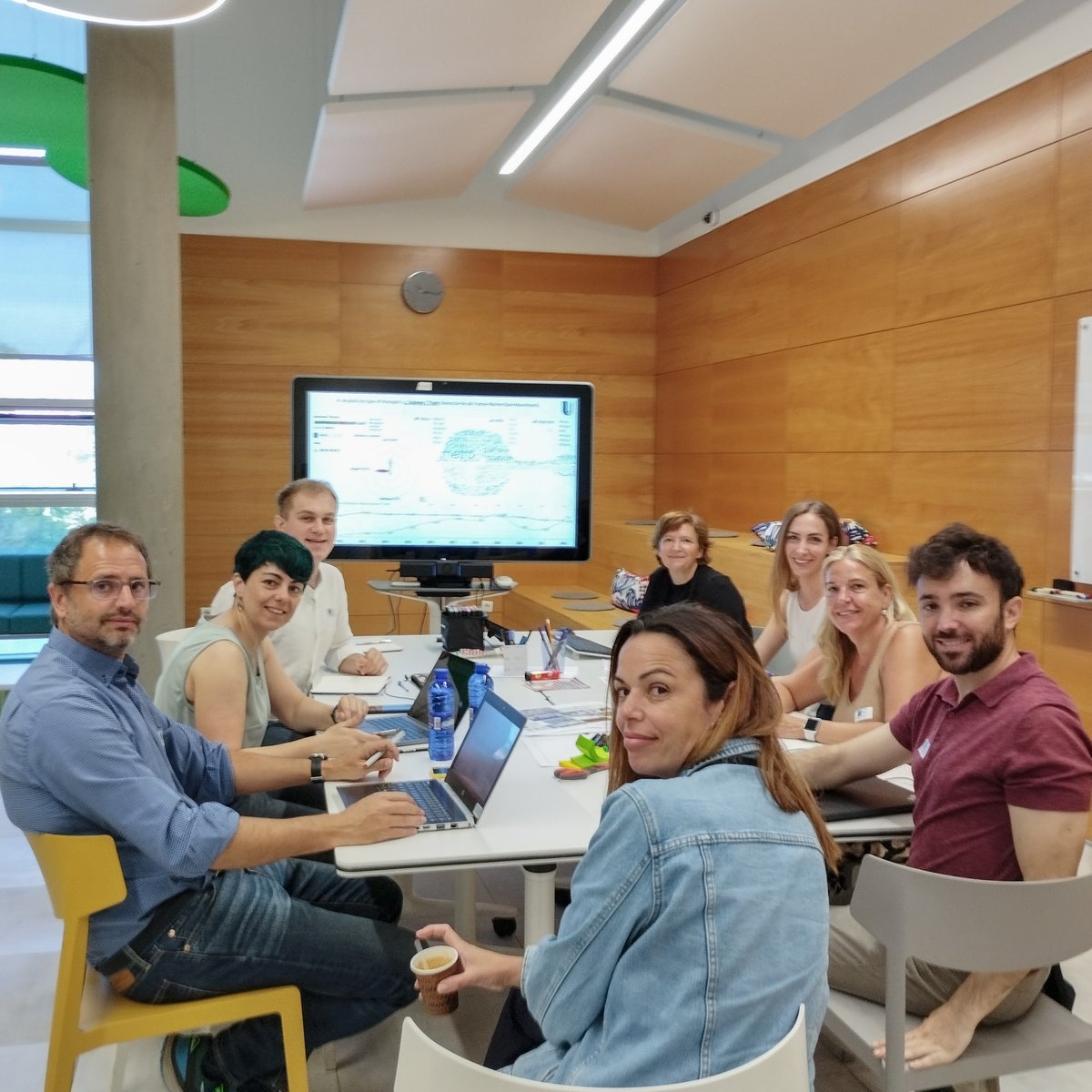 ibv_org's tweet photo. For the development of the #UPPERproject tools, in support of Living Lab cities in the implementation of mobility measures, the València cluster (@grupogretra-@emtvalencia- @UPV-IBV) met last Tuesday and held a #workshop of co-creation to address the #conceptual design of U-GOV. https://t.co/ZJaOlBENAa