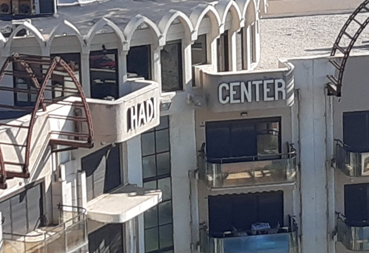 ShineCasts's tweet photo. I'm currently on vacation, but the @overwatchleague doesn't escape me. Is this the new @Spitfire training facility @hadi_ow? https://t.co/ROgXAS4D4E