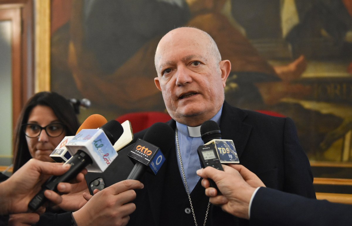 ChiesaSalerno's tweet photo. Presentato a  Salerno il programma della visita del Patriarca Ecumenico di  Costantinopoli Bartolomeo I, guida della Chiesa Ortodossa, che sarà a  Salerno il 5 e il 6 maggio, in occasione della Traslazione in città delle spoglie mortali del Patrono San Matteo... https://t.co/UDLk9R0iKP
