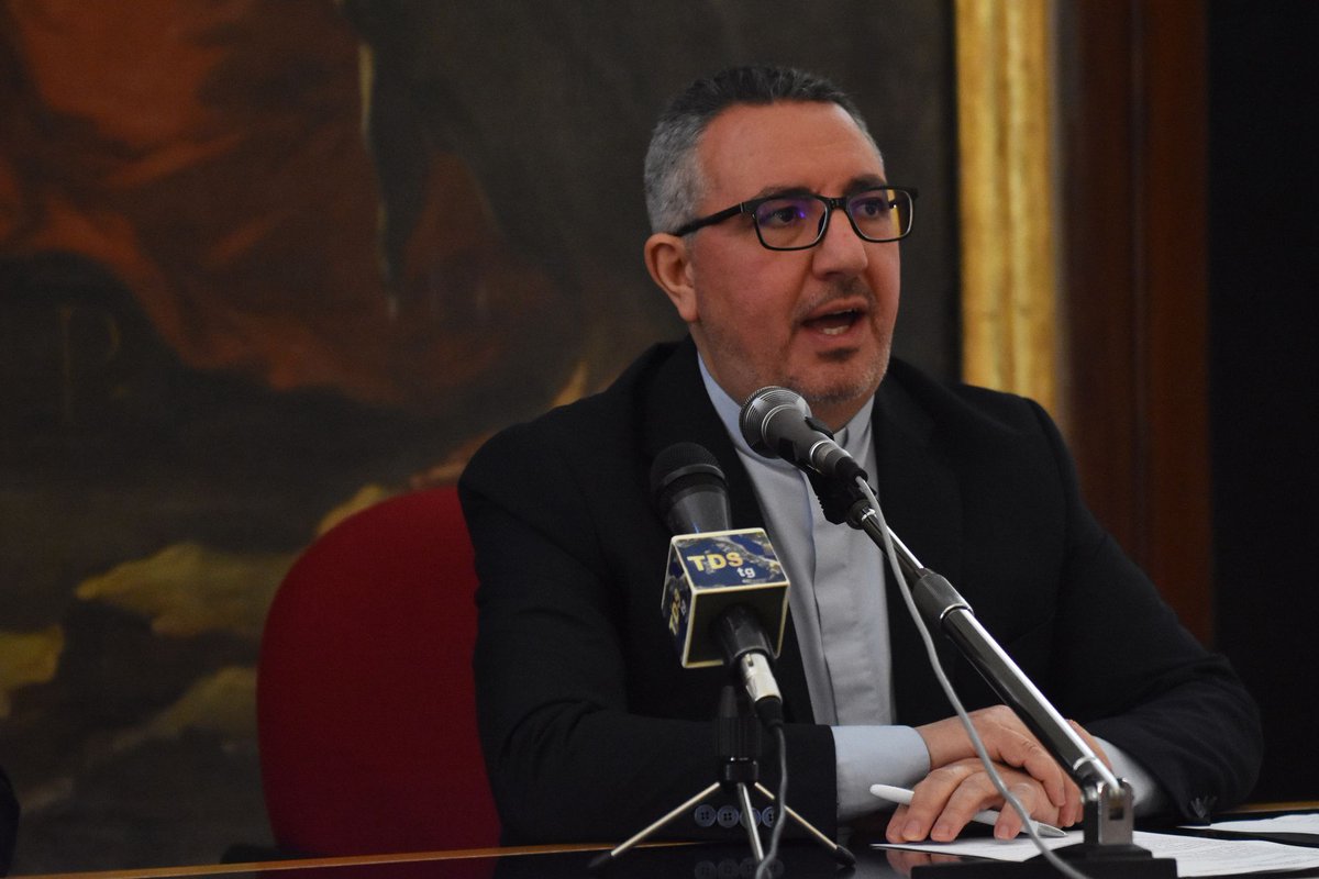 ChiesaSalerno's tweet photo. Presentato a  Salerno il programma della visita del Patriarca Ecumenico di  Costantinopoli Bartolomeo I, guida della Chiesa Ortodossa, che sarà a  Salerno il 5 e il 6 maggio, in occasione della Traslazione in città delle spoglie mortali del Patrono San Matteo... https://t.co/UDLk9R0iKP