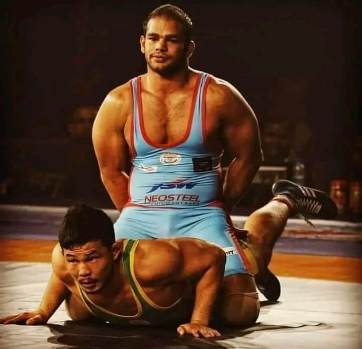 rahulgupta_2000's tweet image. नर सिंह यादव का करियर बरबाद करनें वाले खुद का करियर बचाने में लगे है लेकिन जो हो रहा है तुम पहलवानो के साथ अच्छा हो रहा है जैसी करनी वैसी भरनी
#WrestlersProtest #दिल्ली_पुलिस #BrijbhusanSharanSingh #ToolkitGang #जंतर_मंतर #toolkit