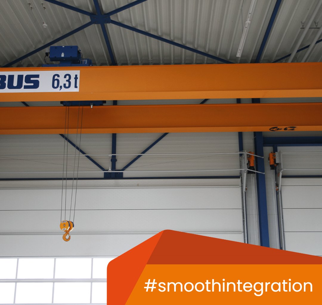 Enjoy the seamless combination of a crane track with a Compact Door! Its folding technology without overhead tracks makes it perfect for crane runways and other overhead installations. Read more bit.ly/42tNhsT
#CompactDoor #DoorSolution #OverheadCranes #SmoothIntegration