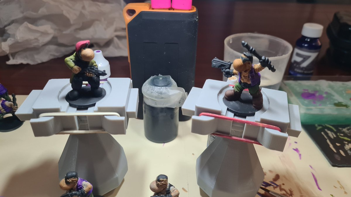 bowser_1982's tweet image. Noche de miniaturas
Creo vamos avanzando de a poquito pero ahí va
La última foto va a ser un tirototote Sgt. VS Sgt.
#AJugar
#Fanhunter Urban Warfare
#PintandoMinis
@FanhunterMX
@fanhunterworld
@FhResistencia