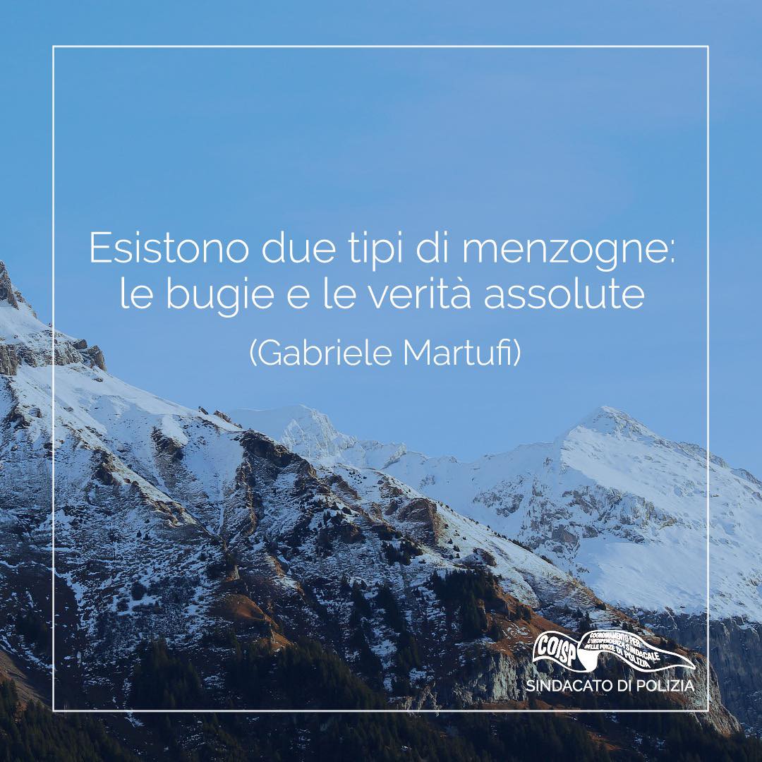 gabrielemartufi's tweet photo. Esistono due tipi di menzogne: le bugie e le verità assolute. (Gabriele Martufi)
#gabrielemartufi #aforismi #citazioni #frasi #pensieri #COISP #COISPpolizia #VentagliDiParole https://t.co/ZhlxLflu4q