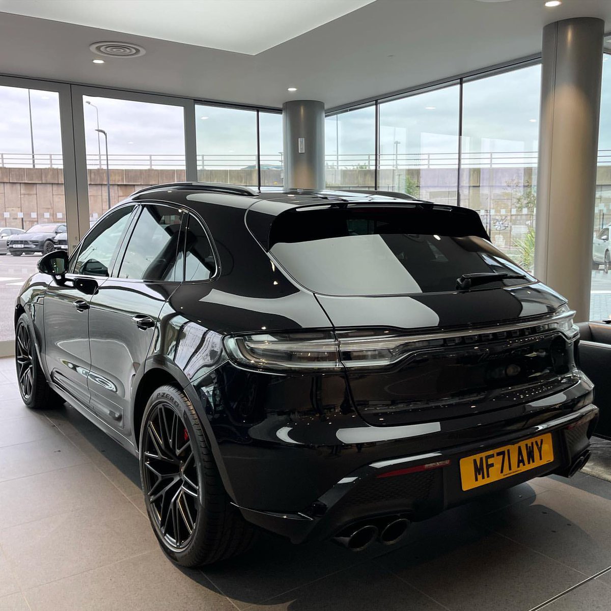 motorforms's tweet photo. Porsche Macan GTS  🖤 https://t.co/zRxUjGsQXA