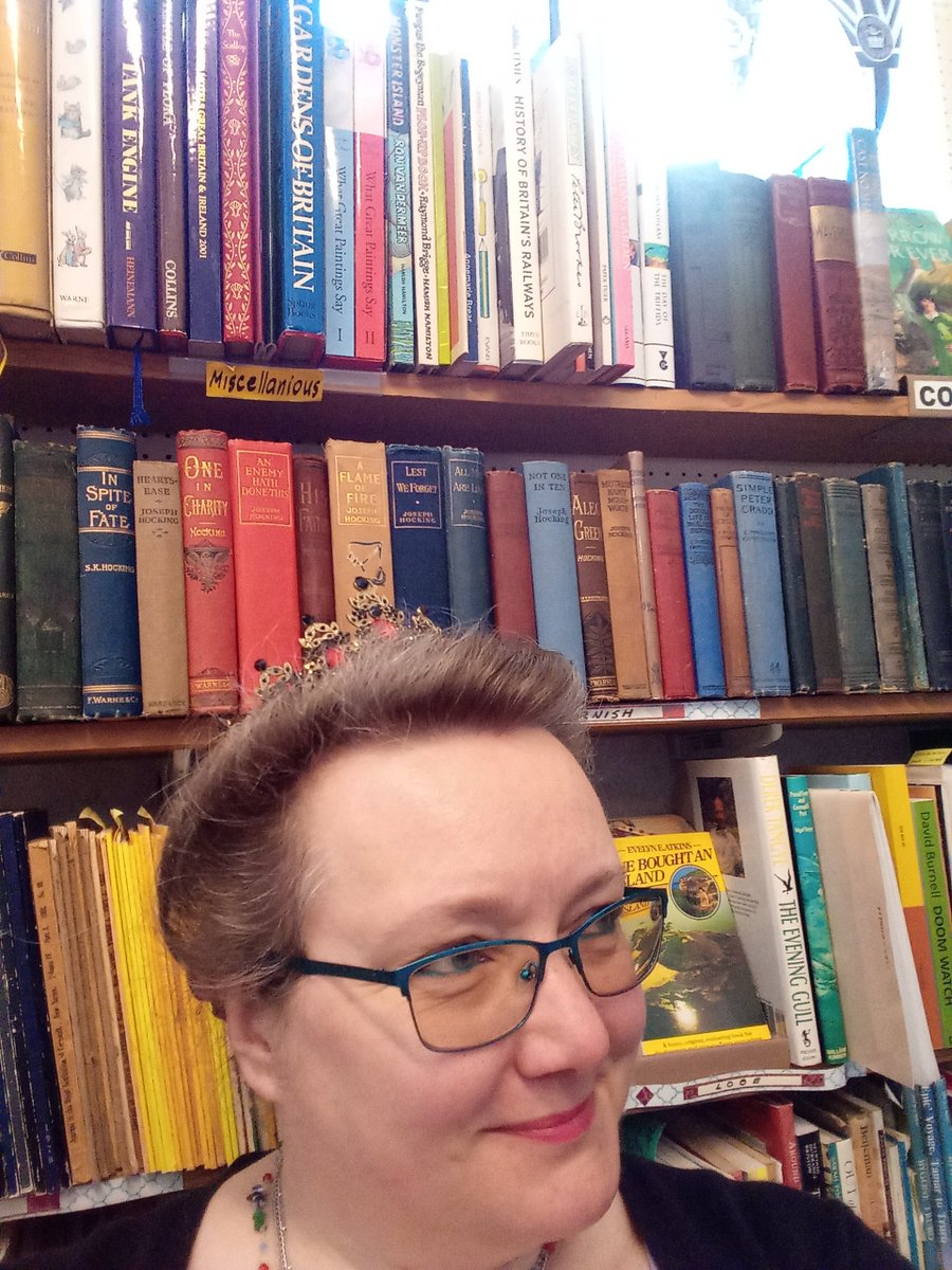 KatrinaRotgalve's tweet photo. Good morning my smiley-royalties-fitting-crowns-and-tasting-cakes, how are you? The #bookshop @OldLooe  is open just today (sorry, not Sat, Sun, Mon?!) from 11.30 - 5-ish, please do come in! #books #looe #independentbusiness #looecornwall https://t.co/VQz6DiQMvr