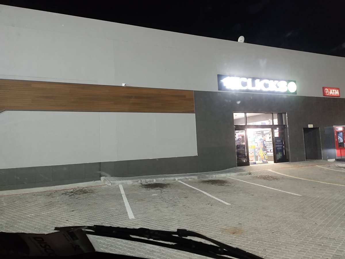 MichaelaJade237's tweet photo. #ReFi_this @Reficapetown #Reficapetown #Gitcoinbeta
Help keep supermarkets parking lots clean. The environment matters and so does the attraction of the people who come to shop here. https://t.co/7TAvoBERsx