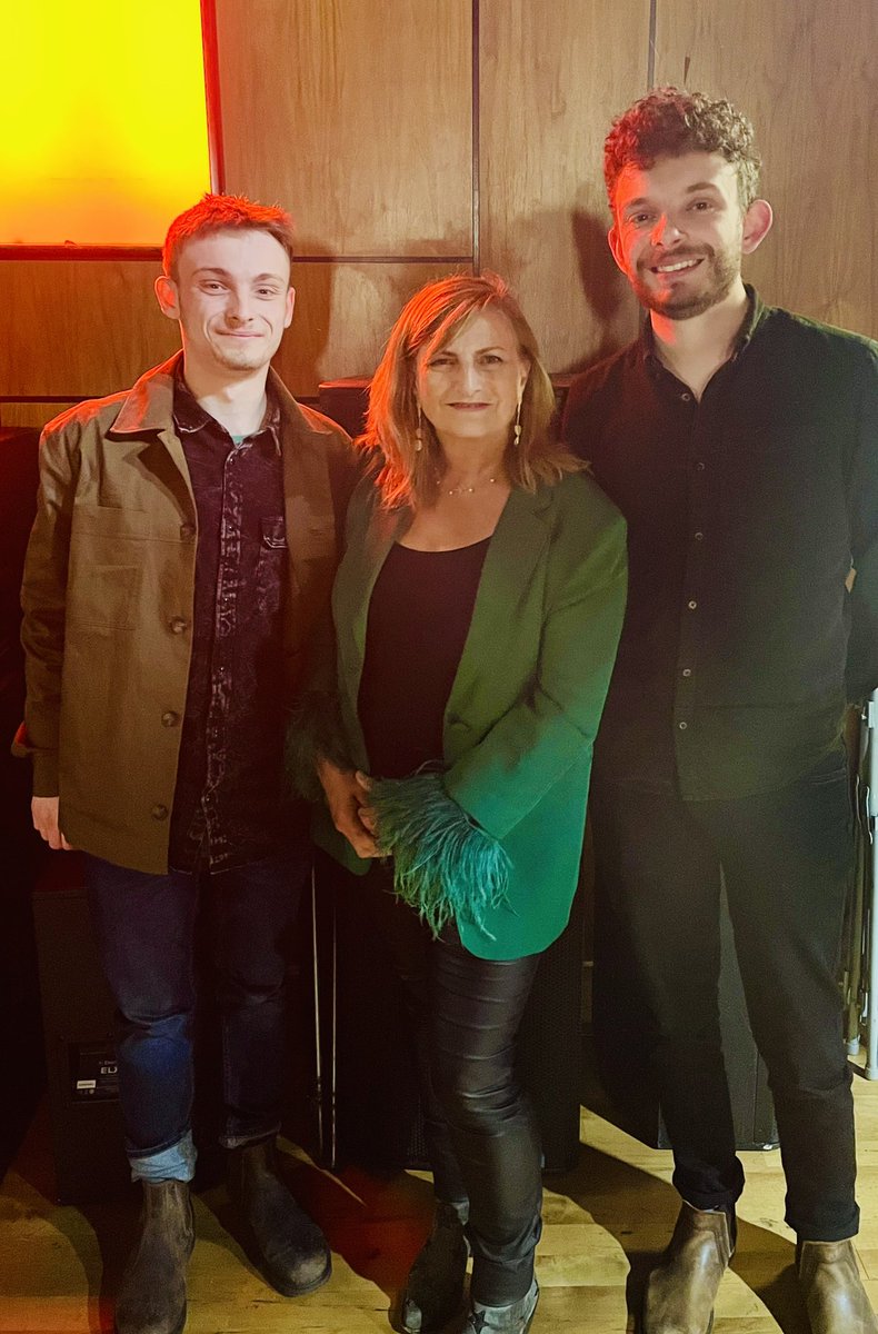 brigidoneill63's tweet photo. Oh what a lovely night in the company of great other musicians at the #ghostlightsessions @BalorArtsCentre Thanks for the invitation @DeanMaywood! Fab sets from the great @benjaminamos101 & @CharlesJamesATR thanks to @MattMevs &@CianMcgrory for the music and craic in the car!😁 https://t.co/Fie3qUgWjZ