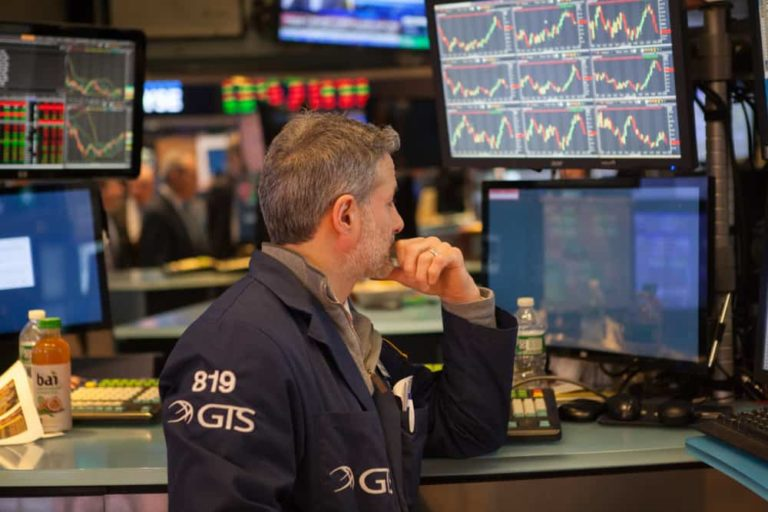 Financial Mirror tweet media