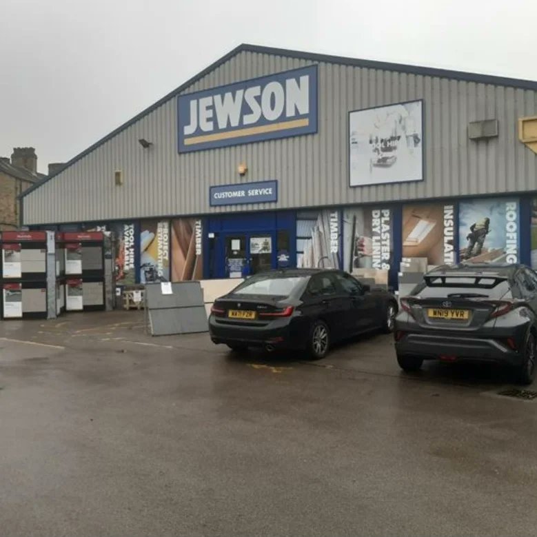 PolypipeTrade's tweet photo. It's all about keeping dry and promoting #PolypipePerks at @Jewson in Keighley this morning as Area Sales Manager David Black hosts a Trade Morning!
Remember, it's double points week with Polypipe Perks so get those invoices uploaded 👉 https://t.co/tNdra9w1Em
#TradeEvent https://t.co/ou1Nw5rcFs