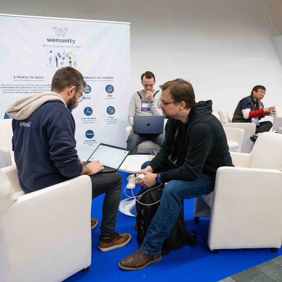 Wemanity's tweet photo. Clap de fin de la 11ᵉ édition de Devoxx France👏🏻
Nous sommes fiers d'avoir été l'un des 80 sponsors présents à Devoxx avec : le bar à café Wemanity ✨
Nos experts 👉 https://t.co/4WeMifvxpD
#devops #entreprise #travail #devoox #technologie #france #javascript #kubernetes https://t.co/nwhr3we5fb
