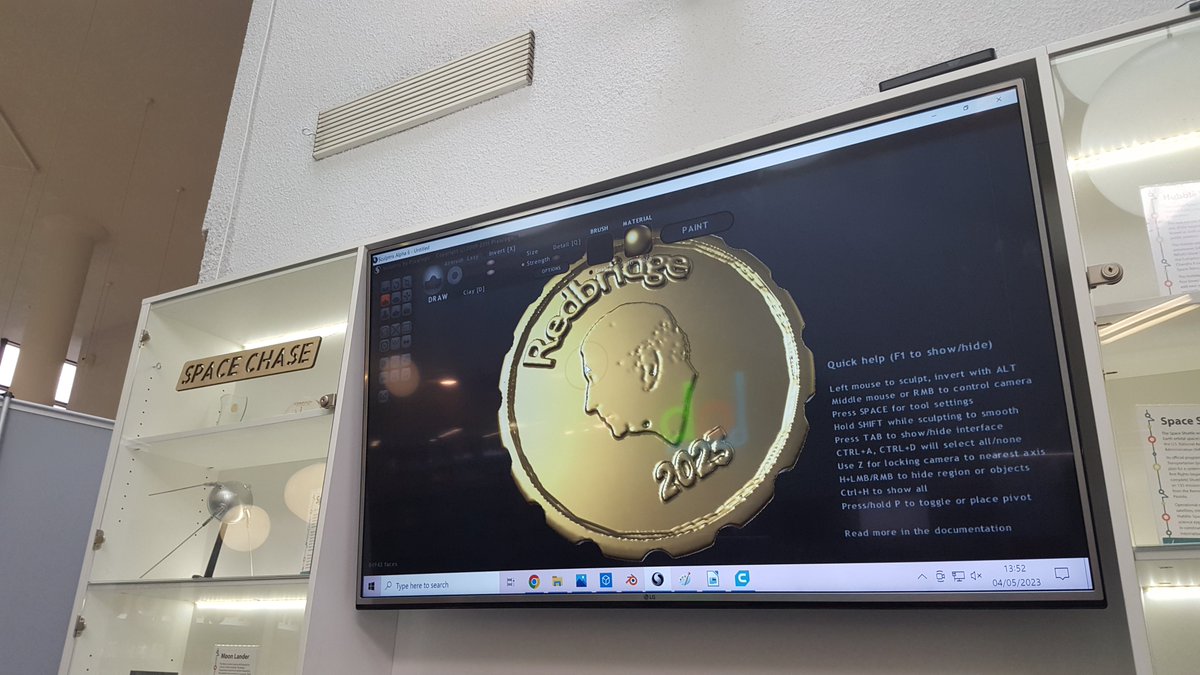 GrahamCREATE's tweet image. #Coronation📷Coins &amp;amp; Crowns workshop  @RedbridgeLibs #LabCentral was a resounding success! #YoungPeople reinterpreted classic icons by creating their own #3DDesign ideas, using all their #3DModelling, #3DTexturing &amp;amp; #3DPrinting Skills they learnt in the Lab.
