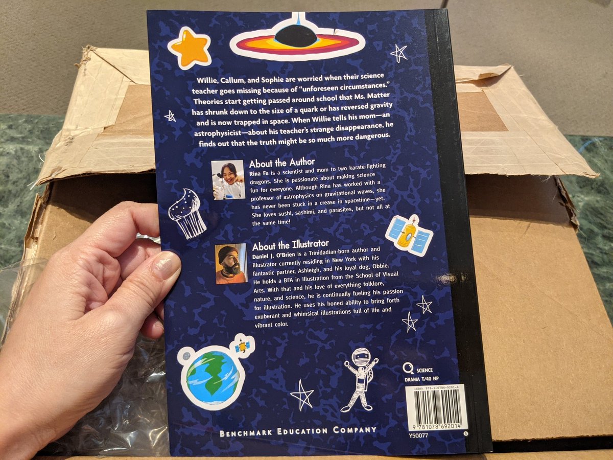 ✨🤩So thrilled to receive copies of my new #book , can't believe school kids in the USA are reading my story!
 
#ihatescience #drama #rinafu  #newbook #DrRina #scienceauthor #astrophysics #blackholes #adventure #atoms #spacetime #sciencebook #kidsbooks