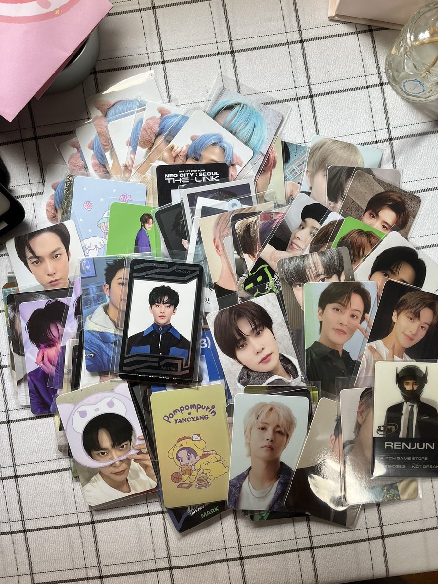 maboonana's tweet photo. Pls kindly rt ❤️‍🔥
การ์ดอัลบั้มพร้อมส่ง 

เดี๋ยวลงโพลให้ข้างล่างนะคะ ว่าสะดวกเป็นซองสุ่มหรือการ์ดแยก พร้อมเวลาและวันที่ค่า 🥳

* ซองสุ่ม ราคาซองละ 89 (1-2 ใบ)
*การ์ดแยก (10-550฿)

#ตลาดนัดnct #ตลาดนัดnct127 #ตลาดนัดnctdream #ตลาดนัดwayv ตามหา แจฮยอน แจมิน เจโน่ โดยอง แฮชาน มาร์ค https://t.co/oze1DAWP7q