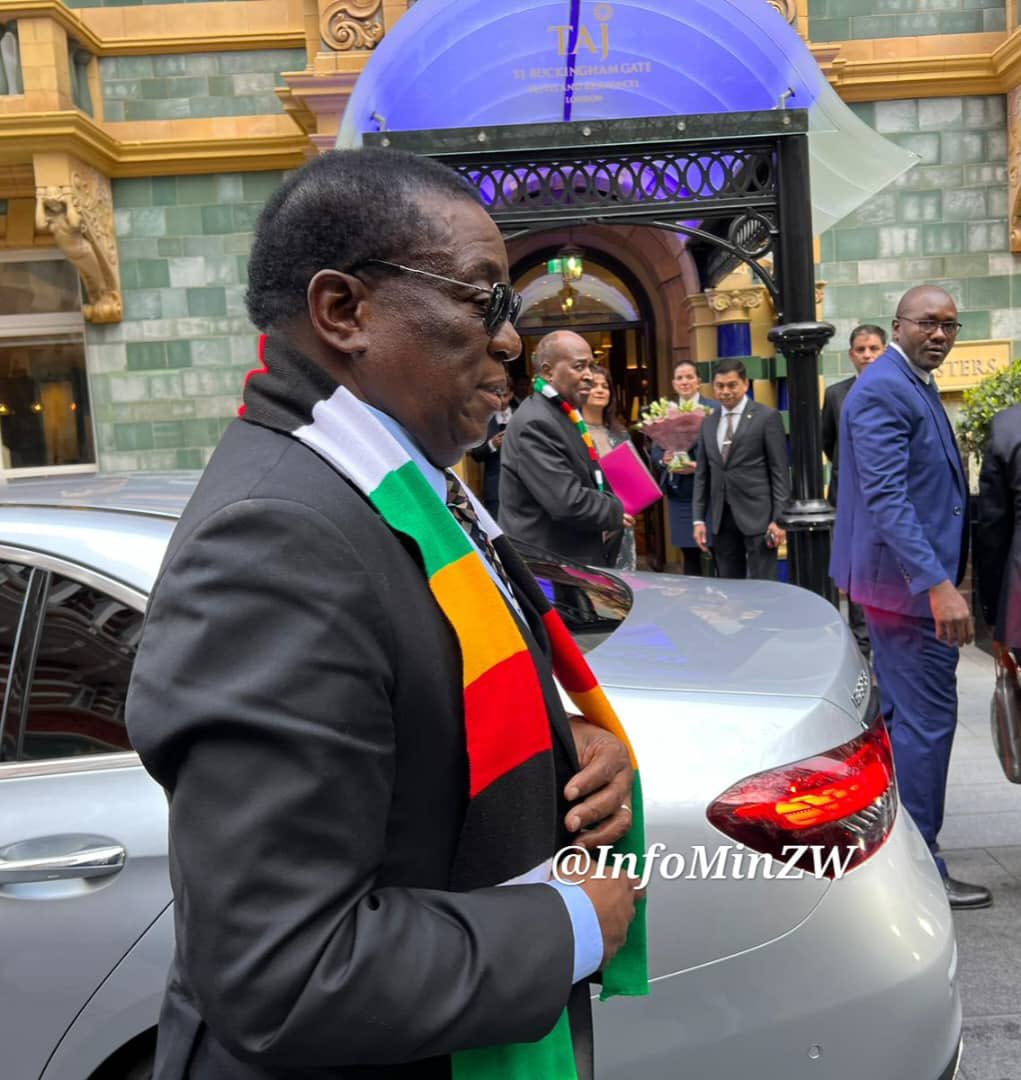LivingLegend010's tweet image. #EDemocracy
 H.E President @edmnangagwa has arrived in London for the Coronation of King Charles lll. Zimbabwe is friend to all and enemy to none. Ichooo ✊🇿🇼
@edmnangagwa @2023edpfee 
@ZANUPF_Official @2023Focus 
@Varakashi4ED1 @InfoMinZW