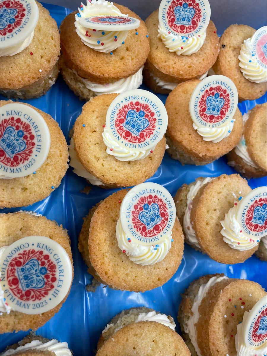 Cupcake delivery 🧁👑

Thank you to <a href="/pigletspantry1/">Piglet's Pantry</a> for these amazing Coronation cupcakes. They went down a treat in the ETI factories and offices and prepared us all for this weekend's celebrations.