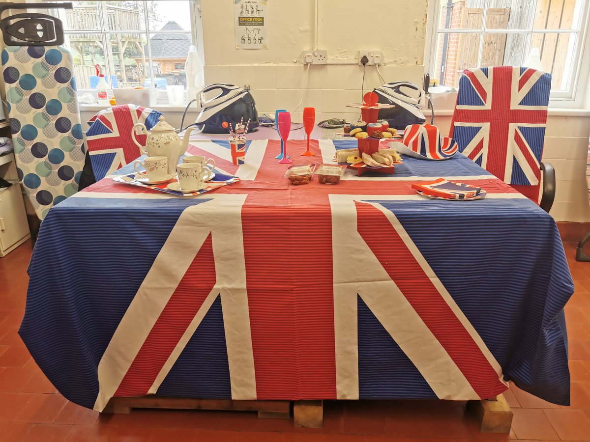 sarah_atkin's tweet image. @StPetersYork @stpeters2_8 @stpeters8_13 Gail made us a coronation breakfast in the laundry this morning #KingCharlesCoronation #vipbreakfast #gettinginthespirit