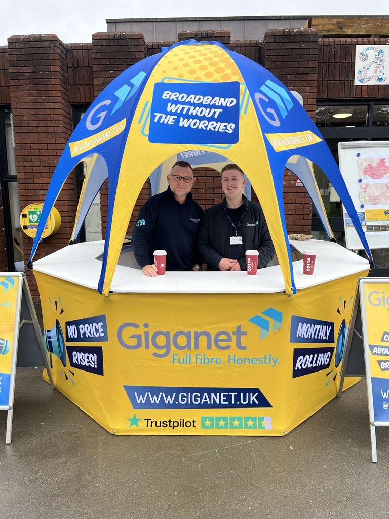 Looking for the best broadband deals in #Wimborne? 

Meet us at the #AllendaleCentre today and learn about our hyperfast broadband services rolling out across #Dorset! 

giganet.uk

#WimborneMinster #WimborneTown #Broadband #UK #WeAreGiganet