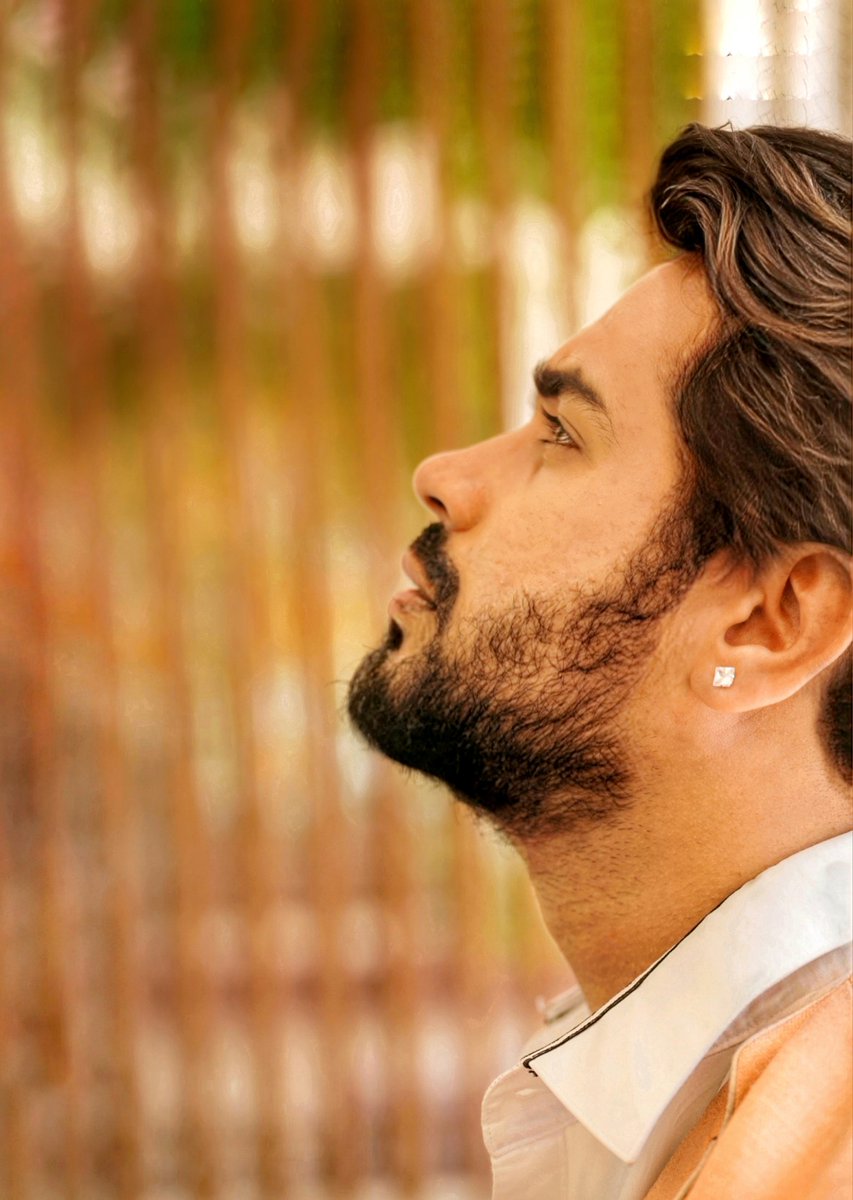 vineeth_kumar_a's tweet photo. "Lost in thought, finding my way through the present while pondering the possibilities of the future."
#actor #tulu #Kannada #Happiness
 #DeepThoughts #PresentMoment #FuturePossibilities https://t.co/BvjHxq6oyZ