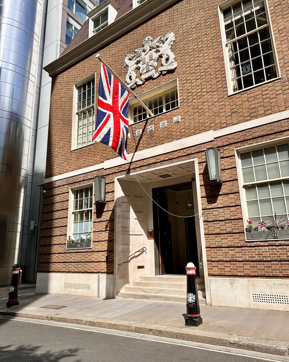 Pewterers' Hall tweet media