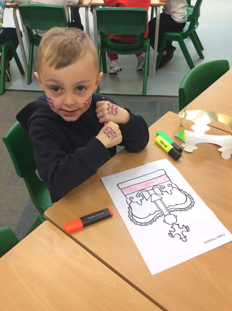 asaleavers28's tweet photo. We are busy doing some colouring for the Coronation 🇬🇧❤️💙 https://t.co/wWfsRJBX9L