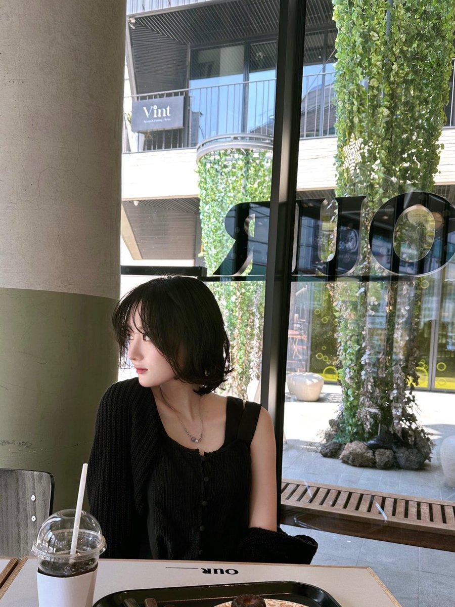 PRIMROSE_AO's tweet photo. 단발아 오랜만이야🌿

#PRIMROSE #프림로즈
#NAHYUN #나현 https://t.co/Oblm5hVeqU