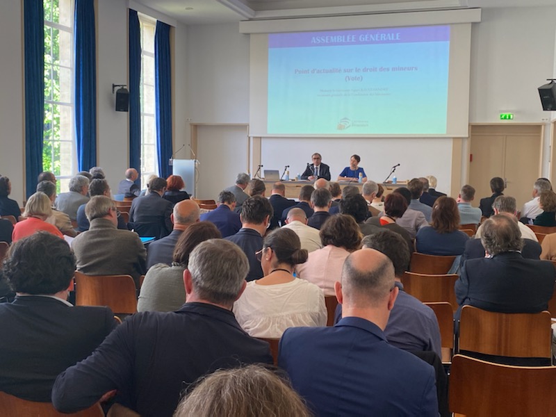 Assemblée générale de la <a href="/Conf_Batonniers/">ConférenceBâtonniers</a>
Ordre du jour (2/2)
- Commission de contrôle des Carpas 
- Mise en place de la plateforme de signalement harcèlement/discrimination 
- Activités commerciales dérogatoires art 111
- Actualités européennes 
- Réforme procédure disciplinaire