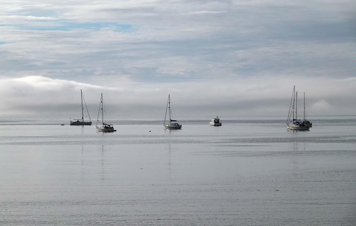 RoseCottage_'s tweet photo. Thank you to Gareth Jones for capturing these beautiful photos over Cemaes Bay, summer is really in its way #Anglesey #Summer2023 #beach #sailing #yacht  #holidays https://t.co/kParGPfQ3H