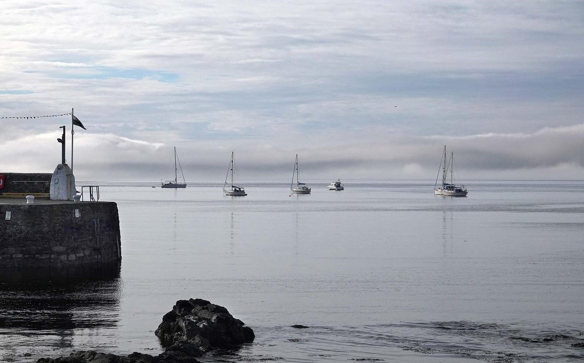 RoseCottage_'s tweet photo. Thank you to Gareth Jones for capturing these beautiful photos over Cemaes Bay, summer is really in its way #Anglesey #Summer2023 #beach #sailing #yacht  #holidays https://t.co/kParGPfQ3H