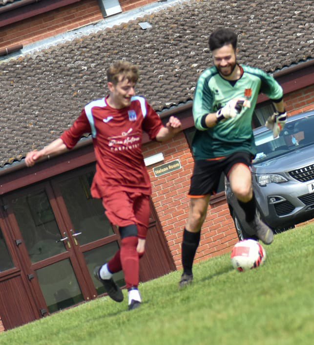 We are back in action Sunday against Bungay for the 6948 time this season at Easton College 10:30KO. <a href="/FcSweeders/">Norwich Sweeders FC</a>  🎩