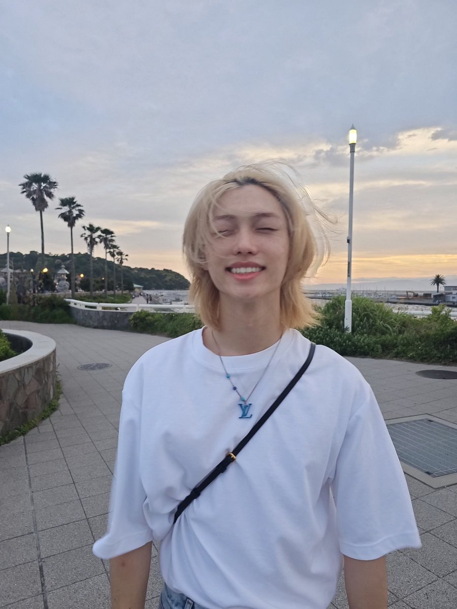 8KIZS's tweet image. Felix just sent photos on 🫧 :