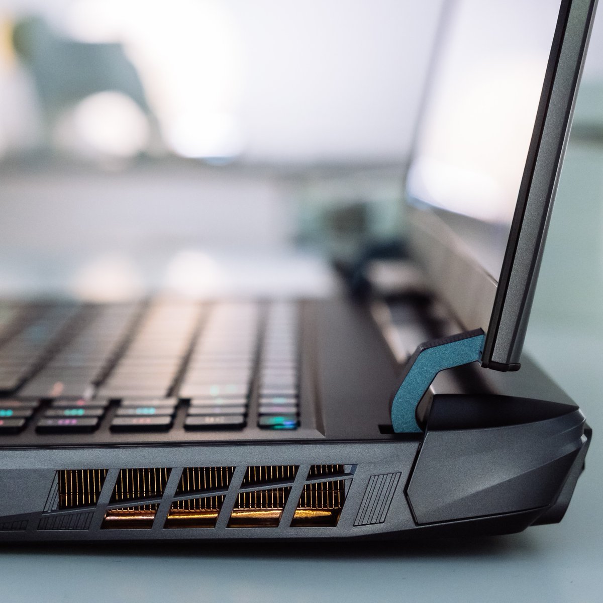 AustraliaMSI's tweet photo. Raise your hand🙋♂️ if you've also bought a laptop and wanted to run your work/homework projects better but end up playing games 90% of the time with it
Vector GP78/68 HX 13V, both are excellent 😎
https://t.co/x1xnPzwYHf
#Gaminglaptop #VectorGP #3DDesign @IntelANZ @NvidiaANZ https://t.co/dy9u7GGbzO