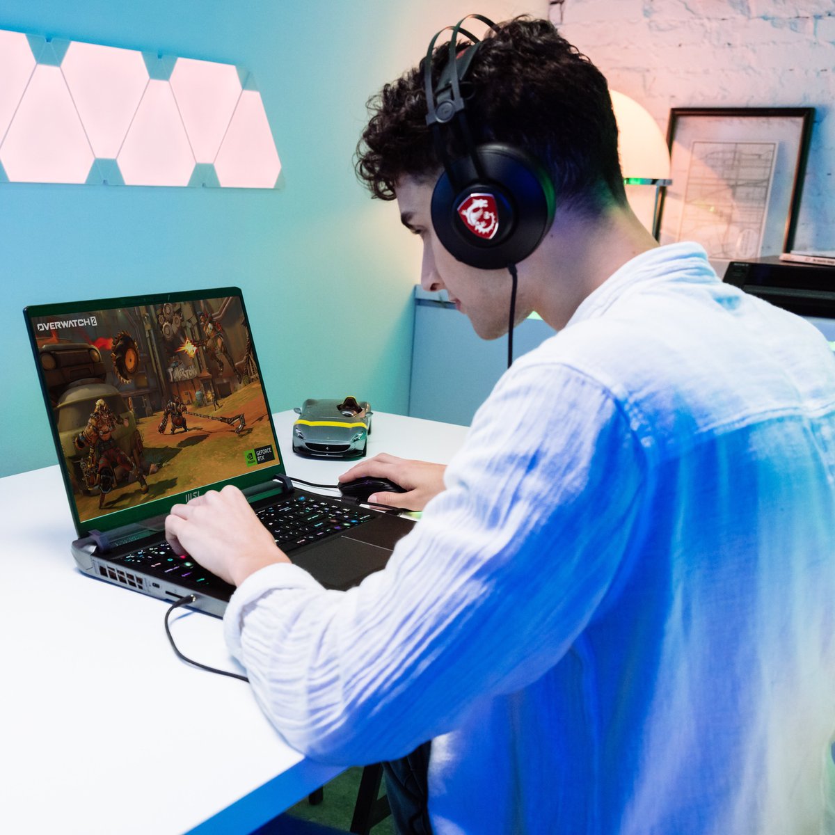 AustraliaMSI's tweet photo. Raise your hand🙋♂️ if you've also bought a laptop and wanted to run your work/homework projects better but end up playing games 90% of the time with it
Vector GP78/68 HX 13V, both are excellent 😎
https://t.co/x1xnPzwYHf
#Gaminglaptop #VectorGP #3DDesign @IntelANZ @NvidiaANZ https://t.co/dy9u7GGbzO