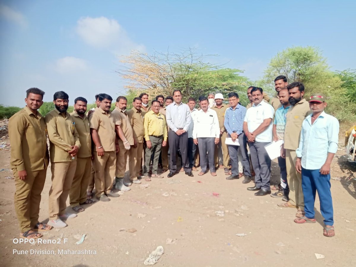 pulse_pune's tweet photo. Pune : ZP CEO Ayush Prasad travels in garbage van to understand the problems faced by waste collectors
Read: https://t.co/8eekmsR7Ir
#AyushPrasad #garbagevan #problemsfacedbywastecollectors #PuneZiilaParishad #wastecollectors #ZPCEO #ZPCEOAyushPrasad https://t.co/67JhG1QayS